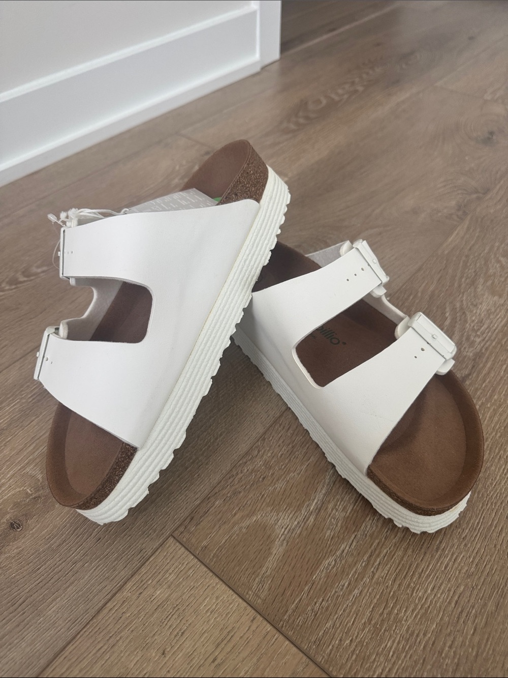 NWT Birkenstock Papillio White Double-Buckle Women’s Arizona Sandals
